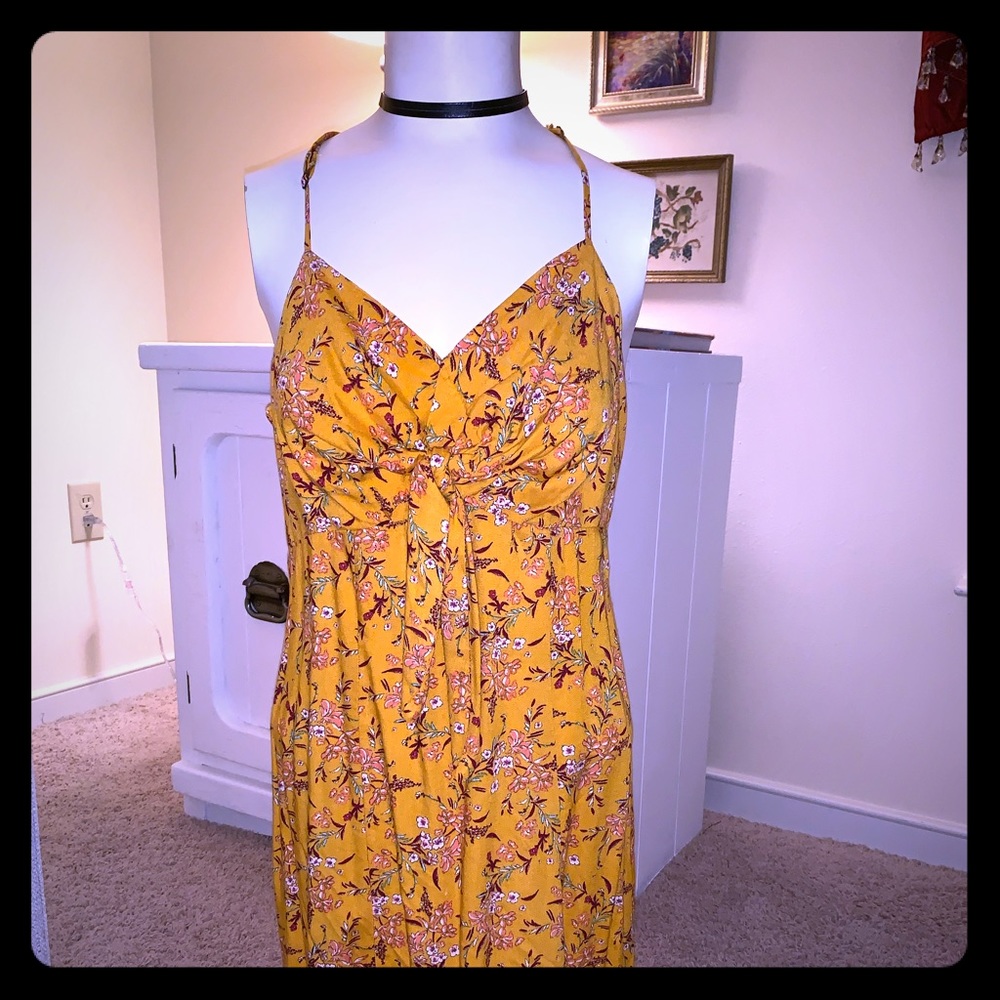 Summer yellow dress 💥💥💥. Hot